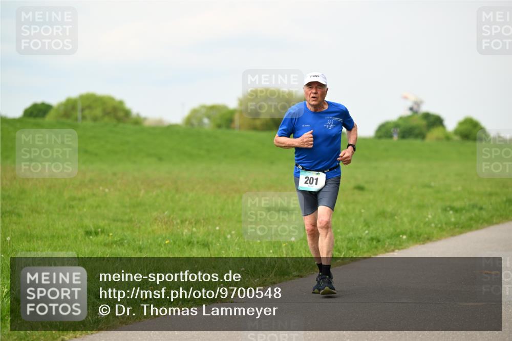 10.05.2026 - 8. Wedeler Halbmarathon Dr. Thomas Lammeyer http://msf.ph/oto/9700548 10.05.2026 11:39:57 Laufen 201 meine-sportfotos.de