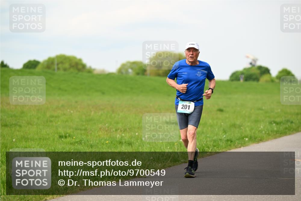 10.05.2026 - 8. Wedeler Halbmarathon Dr. Thomas Lammeyer http://msf.ph/oto/9700549 10.05.2026 11:39:57 Laufen 201 meine-sportfotos.de