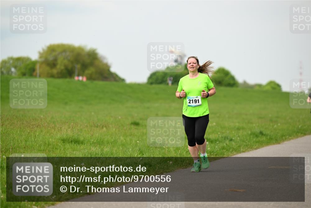 10.05.2026 - 8. Wedeler Halbmarathon Dr. Thomas Lammeyer http://msf.ph/oto/9700556 10.05.2026 11:40:01 Laufen 2191 meine-sportfotos.de