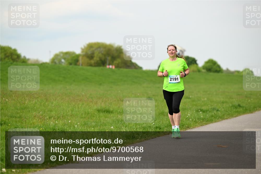 10.05.2026 - 8. Wedeler Halbmarathon Dr. Thomas Lammeyer http://msf.ph/oto/9700568 10.05.2026 11:40:02 Laufen 2191 meine-sportfotos.de