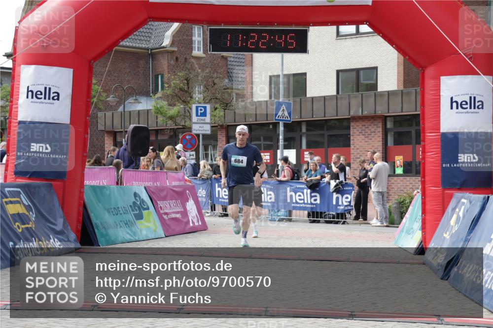 10.05.2026 - 8. Wedeler Halbmarathon Yannick Fuchs http://msf.ph/oto/9700570 10.05.2026 11:22:43 Ziel 552, 684, 2080 meine-sportfotos.de