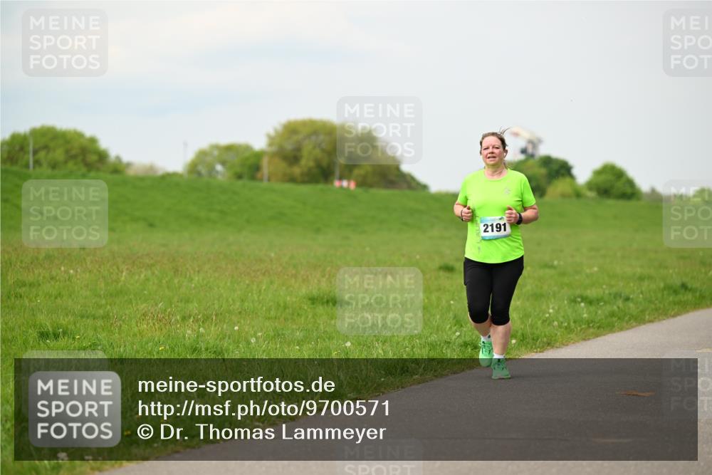 10.05.2026 - 8. Wedeler Halbmarathon Dr. Thomas Lammeyer http://msf.ph/oto/9700571 10.05.2026 11:40:02 Laufen 2191 meine-sportfotos.de