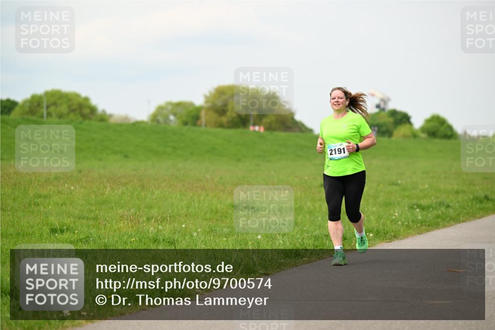 10.05.2026 - 8. Wedeler Halbmarathon Dr. Thomas Lammeyer http://msf.ph/oto/9700574 10.05.2026 11:40:02 Laufen 2191 meine-sportfotos.de