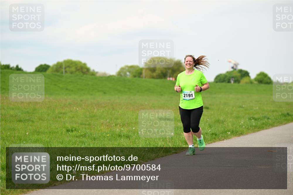 10.05.2026 - 8. Wedeler Halbmarathon Dr. Thomas Lammeyer http://msf.ph/oto/9700584 10.05.2026 11:40:03 Laufen 2191 meine-sportfotos.de