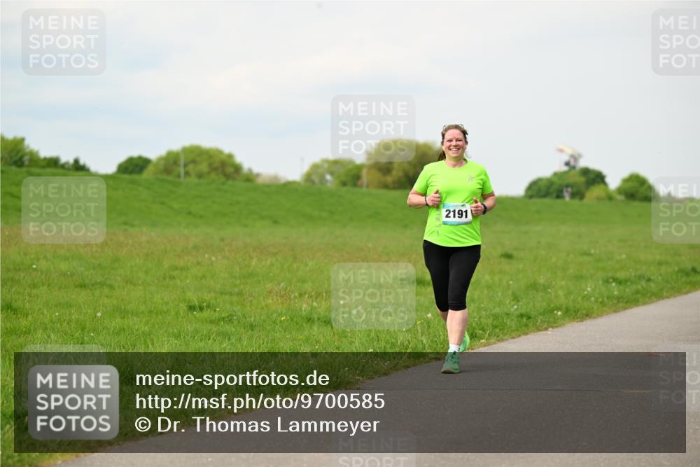10.05.2026 - 8. Wedeler Halbmarathon Dr. Thomas Lammeyer http://msf.ph/oto/9700585 10.05.2026 11:40:03 Laufen 2191 meine-sportfotos.de