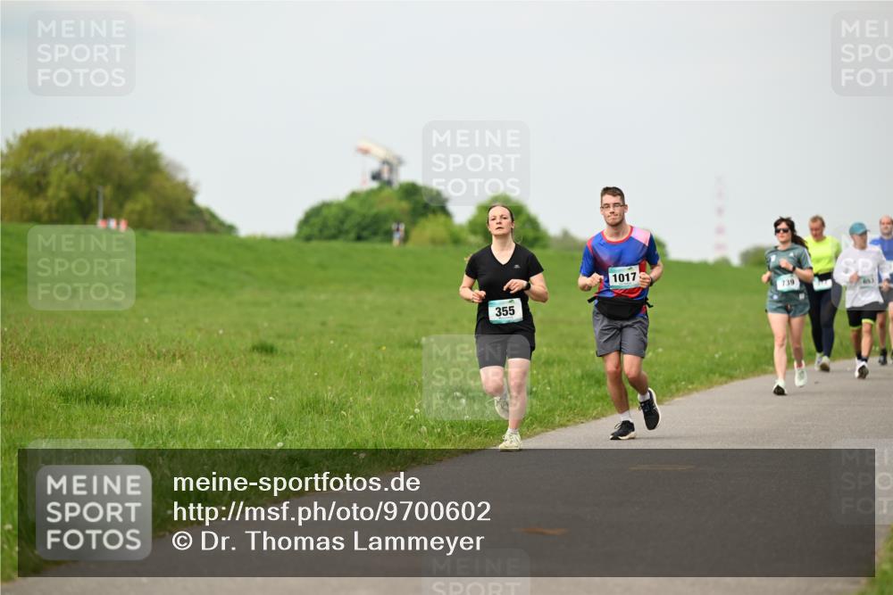 10.05.2026 - 8. Wedeler Halbmarathon Dr. Thomas Lammeyer http://msf.ph/oto/9700602 10.05.2026 11:40:07 Laufen 355, 1017, 739 meine-sportfotos.de