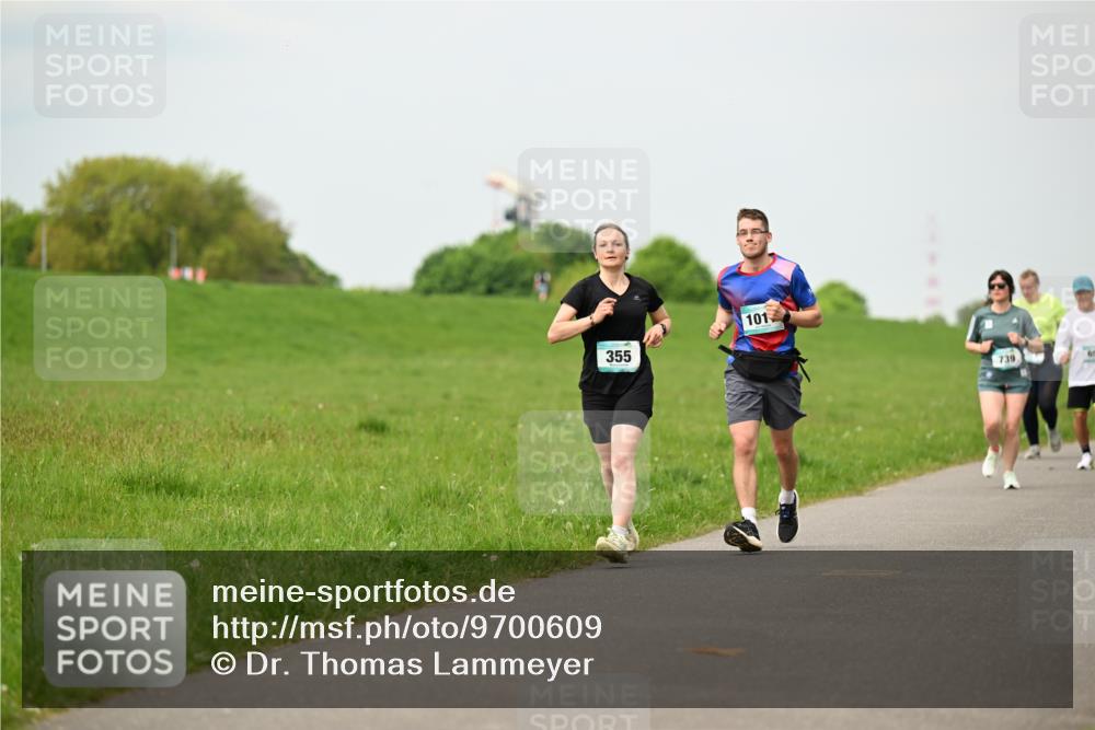 10.05.2026 - 8. Wedeler Halbmarathon Dr. Thomas Lammeyer http://msf.ph/oto/9700609 10.05.2026 11:40:07 Laufen 355, 101, 739 meine-sportfotos.de