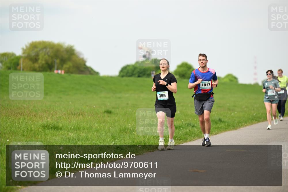 10.05.2026 - 8. Wedeler Halbmarathon Dr. Thomas Lammeyer http://msf.ph/oto/9700611 10.05.2026 11:40:07 Laufen 355, 1017, 739 meine-sportfotos.de