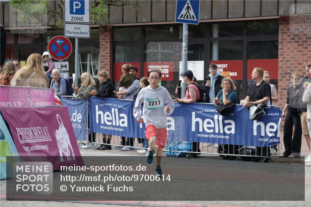 10.05.2026 - 8. Wedeler Halbmarathon Yannick Fuchs http://msf.ph/oto/9700614 10.05.2026 11:22:54 Ziel 2217 meine-sportfotos.de