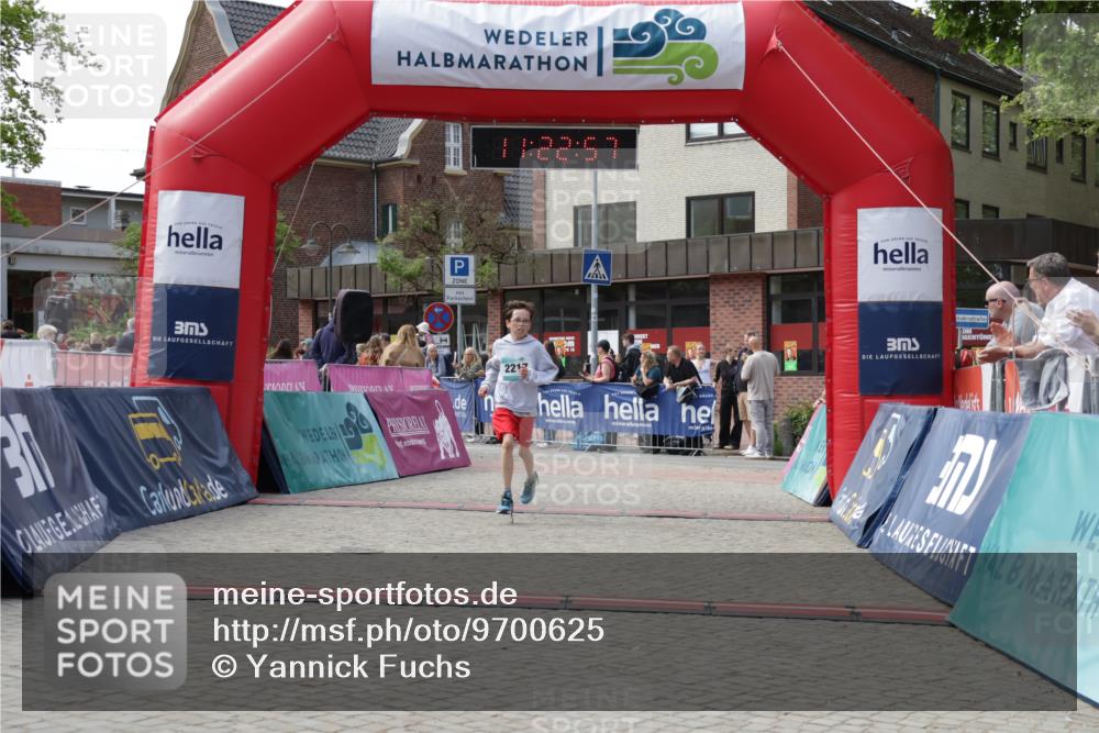 10.05.2026 - 8. Wedeler Halbmarathon Yannick Fuchs http://msf.ph/oto/9700625 10.05.2026 11:22:56 Ziel 251, 2217 meine-sportfotos.de
