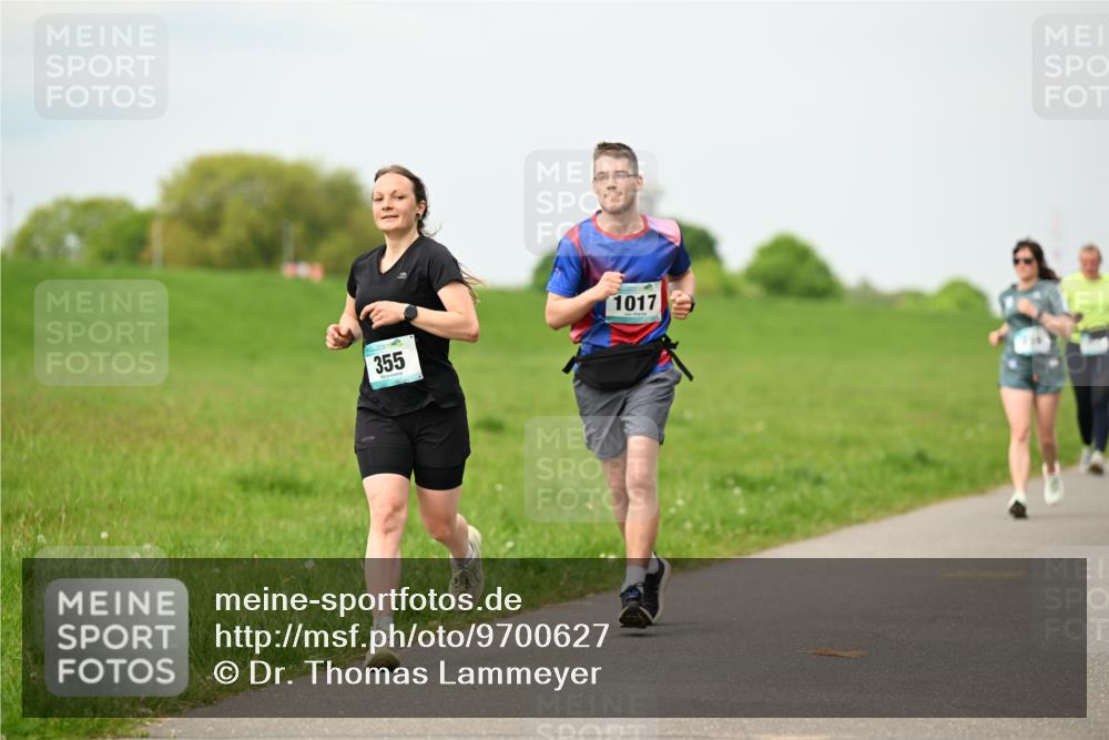 10.05.2026 - 8. Wedeler Halbmarathon Dr. Thomas Lammeyer http://msf.ph/oto/9700627 10.05.2026 11:40:10 Laufen 355, 1017 meine-sportfotos.de