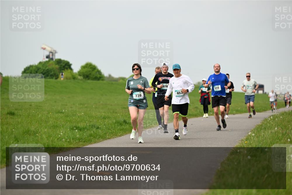 10.05.2026 - 8. Wedeler Halbmarathon Dr. Thomas Lammeyer http://msf.ph/oto/9700634 10.05.2026 11:40:11 Laufen 739, 078, 653, 177 meine-sportfotos.de