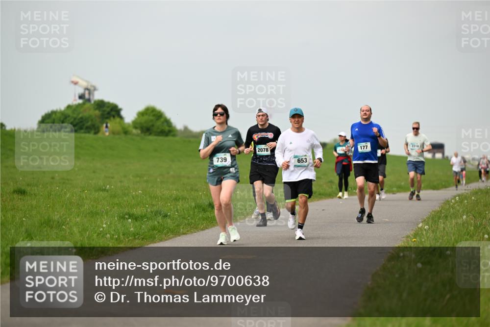 10.05.2026 - 8. Wedeler Halbmarathon Dr. Thomas Lammeyer http://msf.ph/oto/9700638 10.05.2026 11:40:11 Laufen 739, 2078, 177, 2218, 653 meine-sportfotos.de