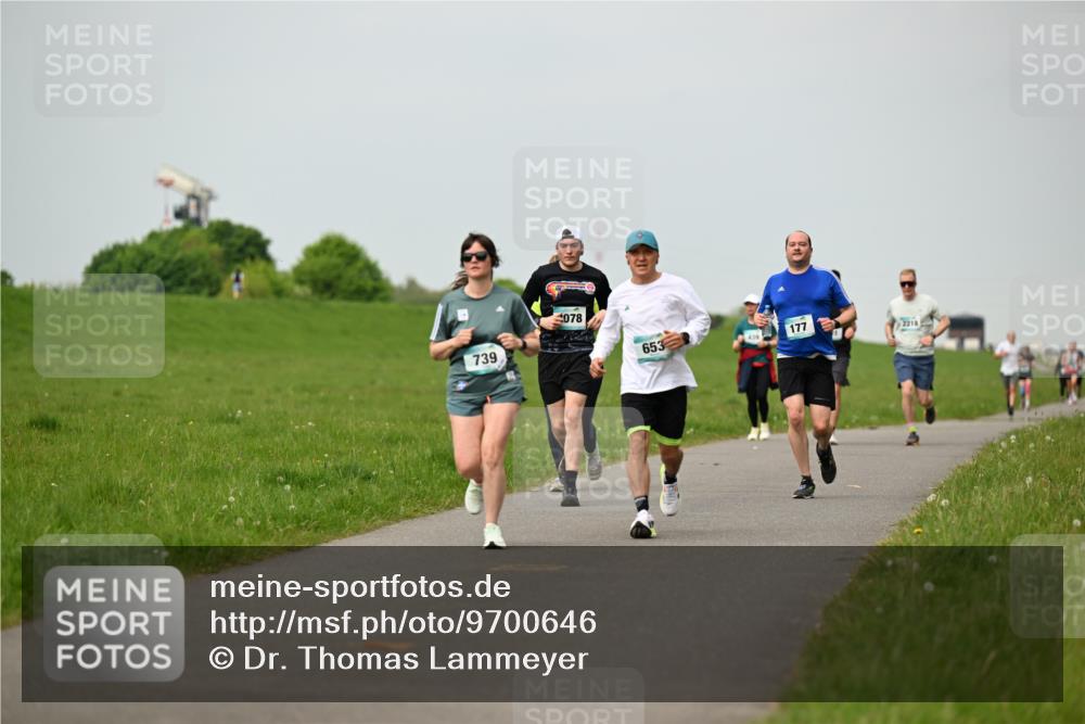 10.05.2026 - 8. Wedeler Halbmarathon Dr. Thomas Lammeyer http://msf.ph/oto/9700646 10.05.2026 11:40:12 Laufen 739, 078, 653, 428, 177, 2218 meine-sportfotos.de