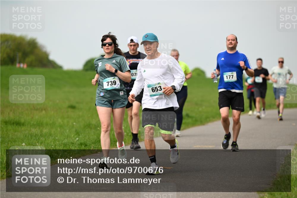 10.05.2026 - 8. Wedeler Halbmarathon Dr. Thomas Lammeyer http://msf.ph/oto/9700676 10.05.2026 11:40:15 Laufen 739, 071, 653, 177 meine-sportfotos.de