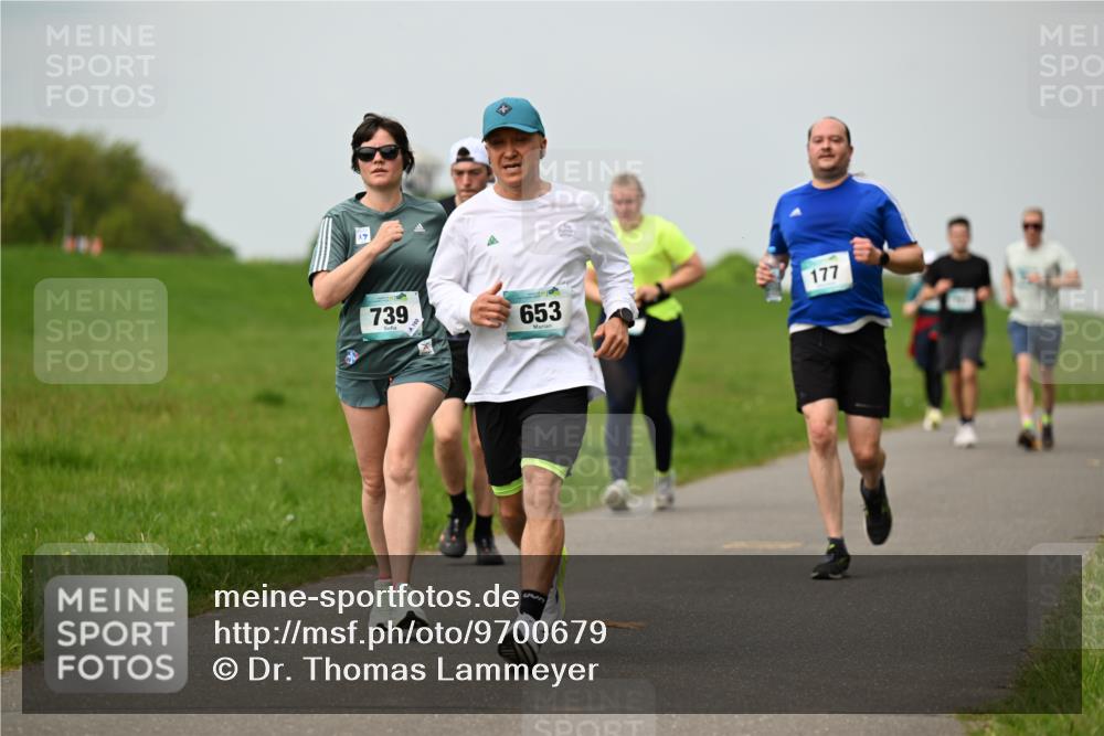 10.05.2026 - 8. Wedeler Halbmarathon Dr. Thomas Lammeyer http://msf.ph/oto/9700679 10.05.2026 11:40:15 Laufen 739, 653, 177 meine-sportfotos.de