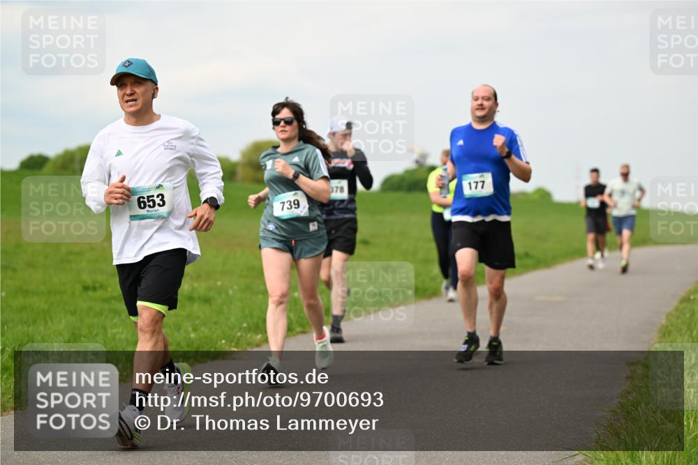 10.05.2026 - 8. Wedeler Halbmarathon Dr. Thomas Lammeyer http://msf.ph/oto/9700693 10.05.2026 11:40:17 Laufen 653, 739, 078, 177 meine-sportfotos.de