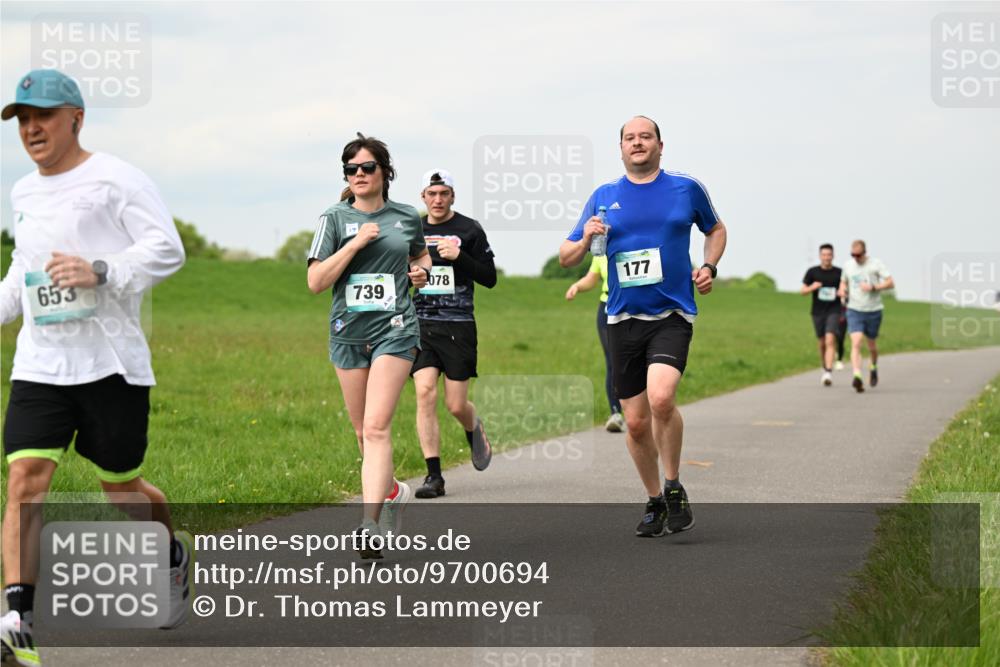 10.05.2026 - 8. Wedeler Halbmarathon Dr. Thomas Lammeyer http://msf.ph/oto/9700694 10.05.2026 11:40:18 Laufen 653, 739, 078, 177 meine-sportfotos.de