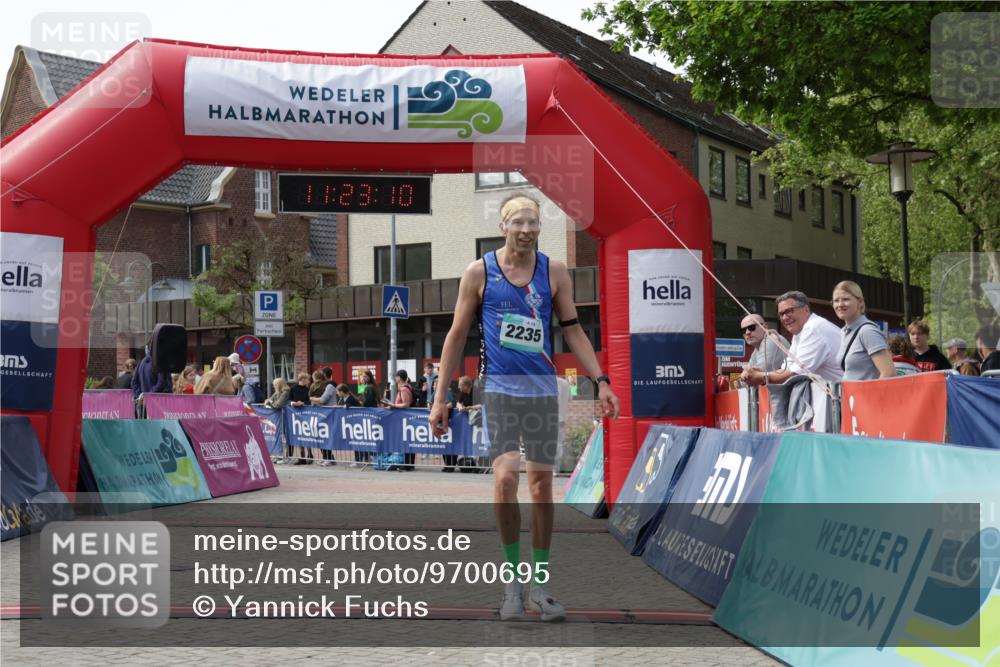 10.05.2026 - 8. Wedeler Halbmarathon Yannick Fuchs http://msf.ph/oto/9700695 10.05.2026 11:23:08 Ziel 2235 meine-sportfotos.de
