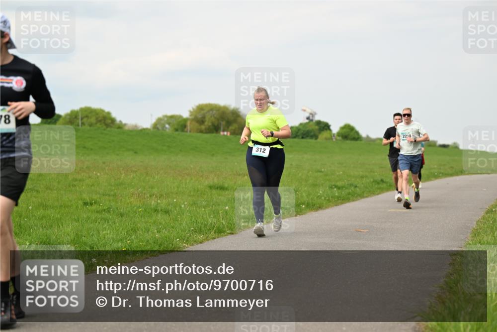 10.05.2026 - 8. Wedeler Halbmarathon Dr. Thomas Lammeyer http://msf.ph/oto/9700716 10.05.2026 11:40:20 Laufen 312, 2218 meine-sportfotos.de