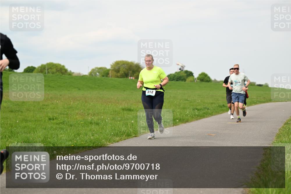 10.05.2026 - 8. Wedeler Halbmarathon Dr. Thomas Lammeyer http://msf.ph/oto/9700718 10.05.2026 11:40:20 Laufen 312, 2218 meine-sportfotos.de
