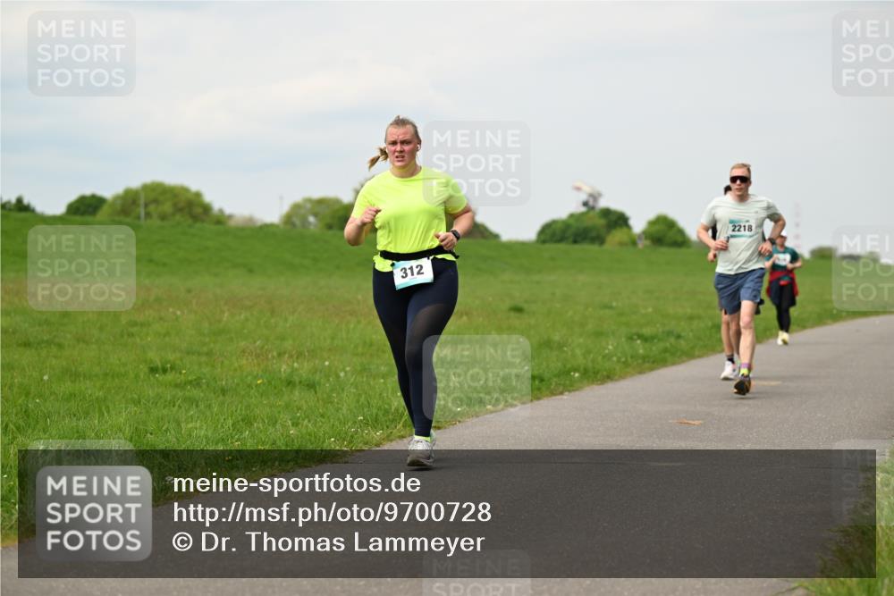 10.05.2026 - 8. Wedeler Halbmarathon Dr. Thomas Lammeyer http://msf.ph/oto/9700728 10.05.2026 11:40:21 Laufen 312, 2218 meine-sportfotos.de