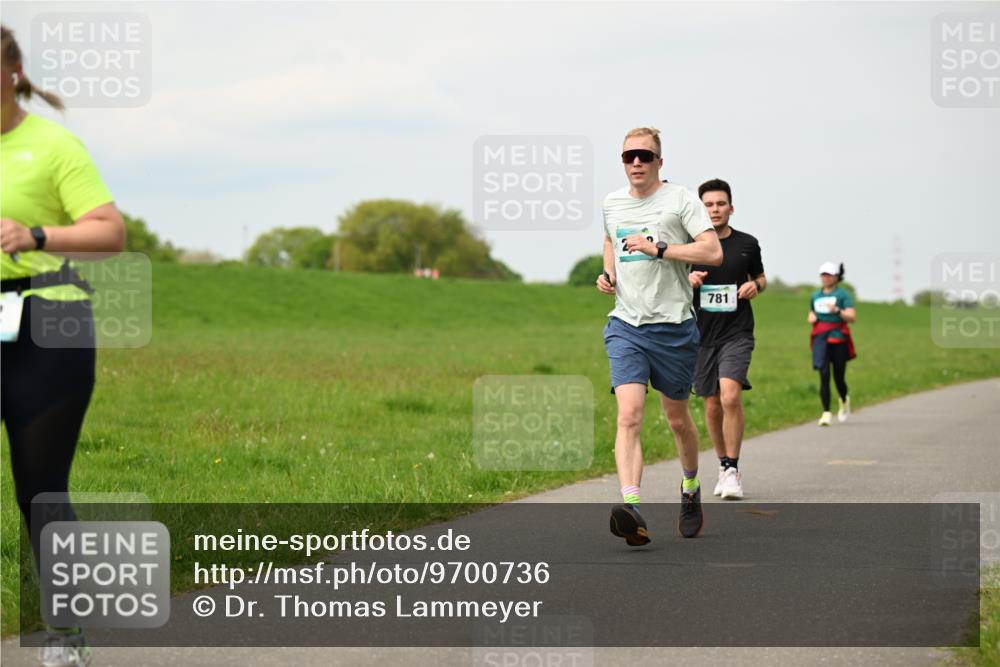 10.05.2026 - 8. Wedeler Halbmarathon Dr. Thomas Lammeyer http://msf.ph/oto/9700736 10.05.2026 11:40:23 Laufen 781 meine-sportfotos.de