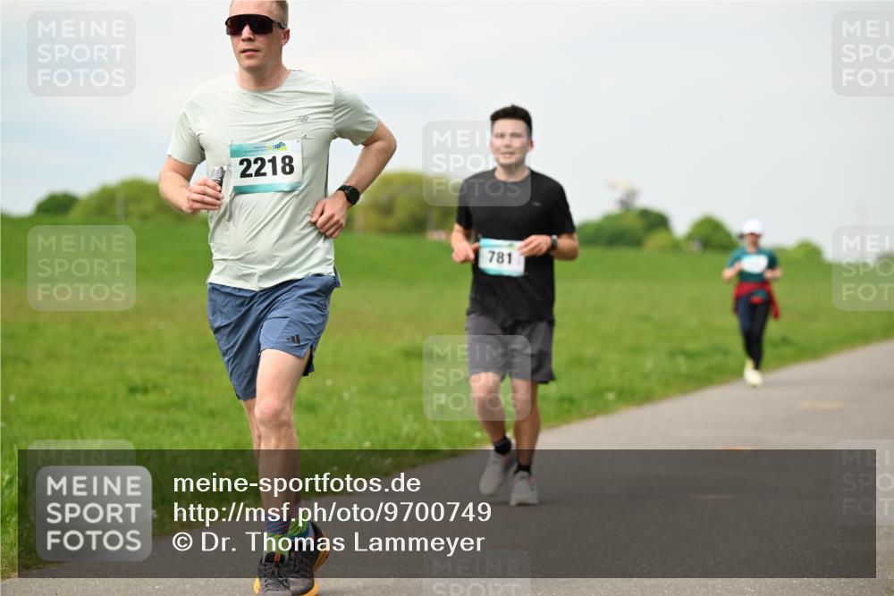 10.05.2026 - 8. Wedeler Halbmarathon Dr. Thomas Lammeyer http://msf.ph/oto/9700749 10.05.2026 11:40:25 Laufen 2218, 781 meine-sportfotos.de