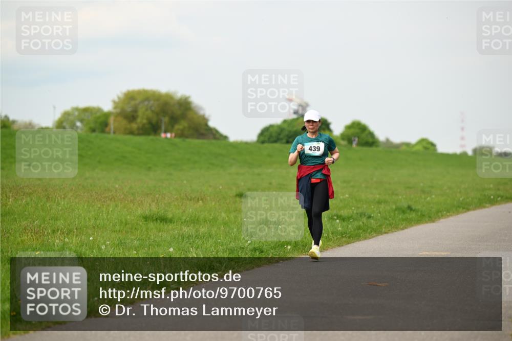 10.05.2026 - 8. Wedeler Halbmarathon Dr. Thomas Lammeyer http://msf.ph/oto/9700765 10.05.2026 11:40:27 Laufen 439 meine-sportfotos.de