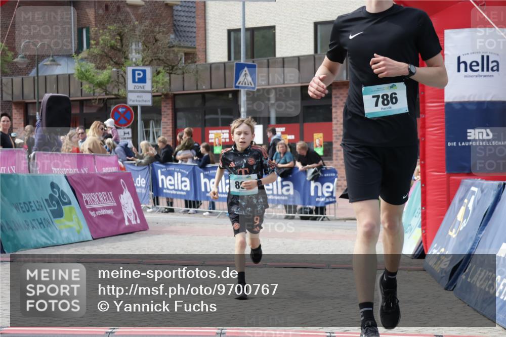 10.05.2026 - 8. Wedeler Halbmarathon Yannick Fuchs http://msf.ph/oto/9700767 10.05.2026 11:23:25 Ziel 786, 896 meine-sportfotos.de
