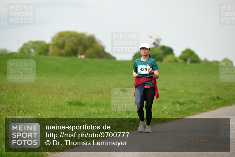 10.05.2026 - 8. Wedeler Halbmarathon Dr. Thomas Lammeyer http://msf.ph/oto/9700777 10.05.2026 11:40:28 Laufen 439 meine-sportfotos.de