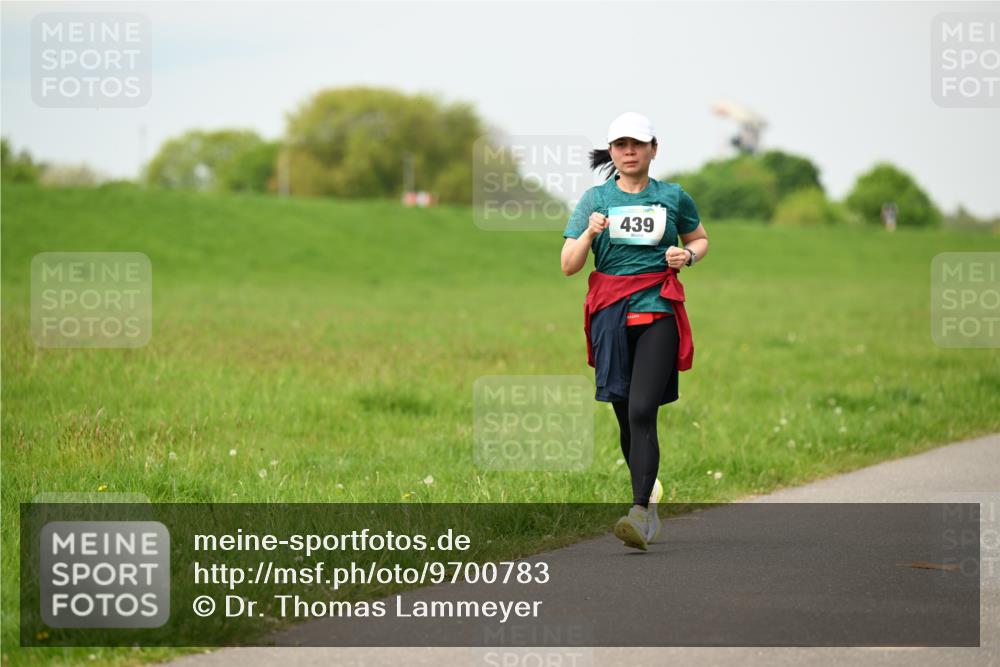 10.05.2026 - 8. Wedeler Halbmarathon Dr. Thomas Lammeyer http://msf.ph/oto/9700783 10.05.2026 11:40:29 Laufen 439 meine-sportfotos.de
