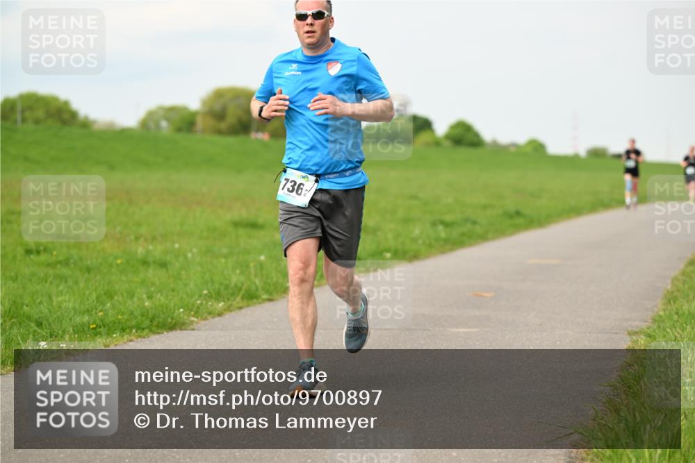 10.05.2026 - 8. Wedeler Halbmarathon Dr. Thomas Lammeyer http://msf.ph/oto/9700897 10.05.2026 11:40:55 Laufen 736 meine-sportfotos.de