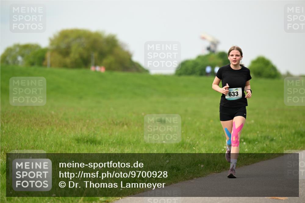 10.05.2026 - 8. Wedeler Halbmarathon Dr. Thomas Lammeyer http://msf.ph/oto/9700928 10.05.2026 11:41:05 Laufen 633 meine-sportfotos.de