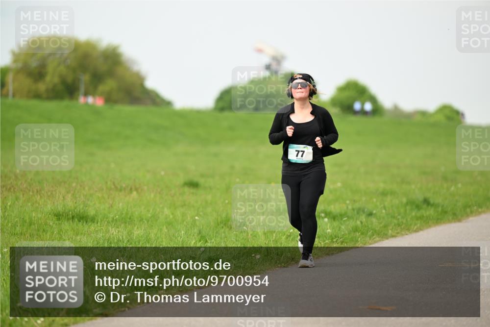10.05.2026 - 8. Wedeler Halbmarathon Dr. Thomas Lammeyer http://msf.ph/oto/9700954 10.05.2026 11:41:16 Laufen  meine-sportfotos.de