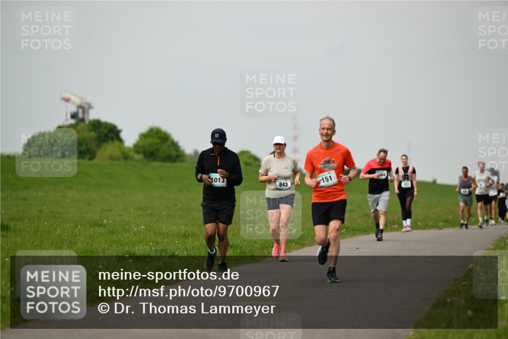 10.05.2026 - 8. Wedeler Halbmarathon Dr. Thomas Lammeyer http://msf.ph/oto/9700967 10.05.2026 11:41:24 Laufen 1013, 843, 151 meine-sportfotos.de