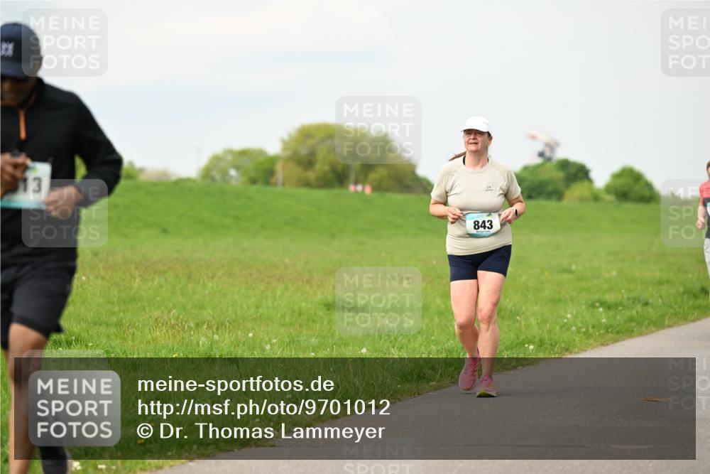 10.05.2026 - 8. Wedeler Halbmarathon Dr. Thomas Lammeyer http://msf.ph/oto/9701012 10.05.2026 11:41:31 Laufen 843 meine-sportfotos.de