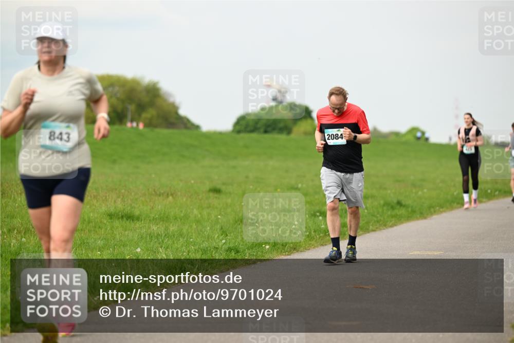 10.05.2026 - 8. Wedeler Halbmarathon Dr. Thomas Lammeyer http://msf.ph/oto/9701024 10.05.2026 11:41:33 Laufen 843, 2084 meine-sportfotos.de