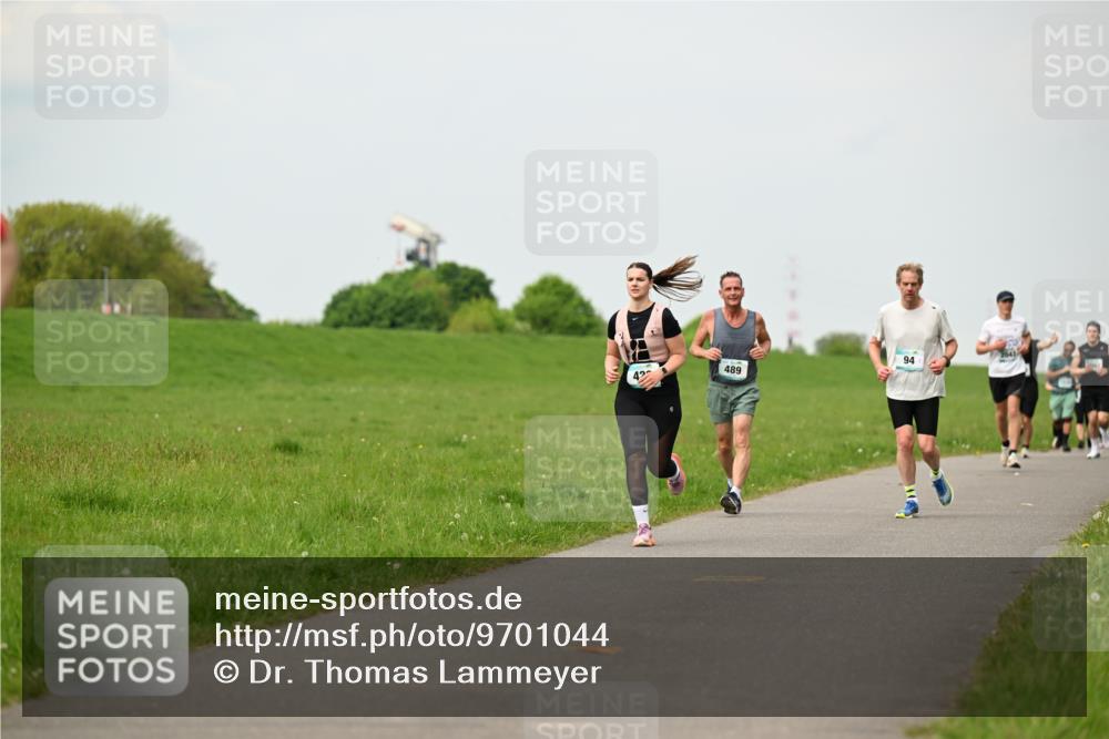 10.05.2026 - 8. Wedeler Halbmarathon Dr. Thomas Lammeyer http://msf.ph/oto/9701044 10.05.2026 11:41:37 Laufen 489 meine-sportfotos.de