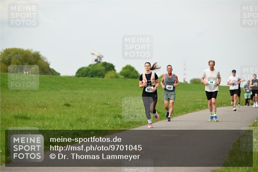 10.05.2026 - 8. Wedeler Halbmarathon Dr. Thomas Lammeyer http://msf.ph/oto/9701045 10.05.2026 11:41:38 Laufen 423 meine-sportfotos.de