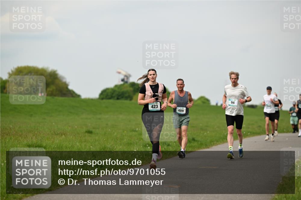 10.05.2026 - 8. Wedeler Halbmarathon Dr. Thomas Lammeyer http://msf.ph/oto/9701055 10.05.2026 11:41:39 Laufen 423, 489 meine-sportfotos.de