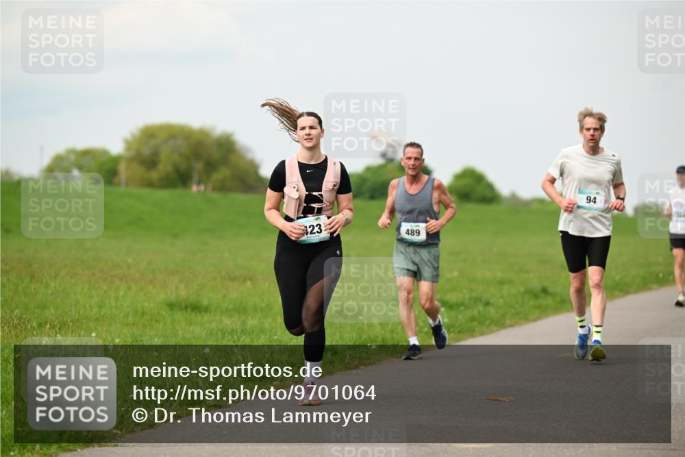 10.05.2026 - 8. Wedeler Halbmarathon Dr. Thomas Lammeyer http://msf.ph/oto/9701064 10.05.2026 11:41:41 Laufen 123, 489 meine-sportfotos.de