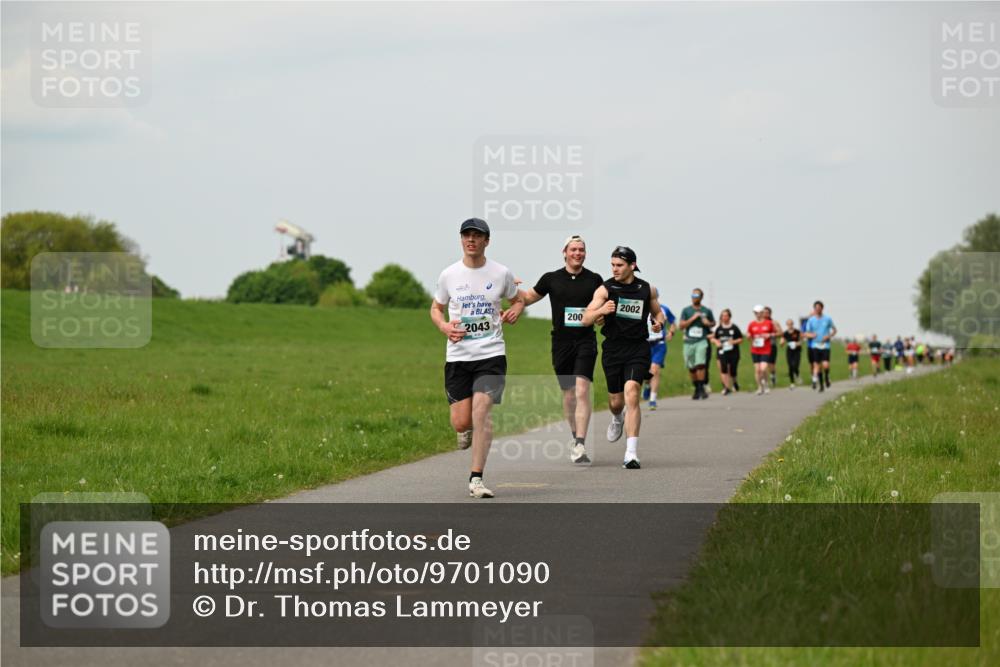 10.05.2026 - 8. Wedeler Halbmarathon Dr. Thomas Lammeyer http://msf.ph/oto/9701090 10.05.2026 11:41:46 Laufen 2043, 200, 2002 meine-sportfotos.de