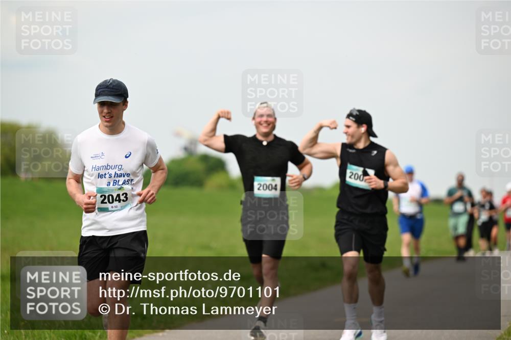 10.05.2026 - 8. Wedeler Halbmarathon Dr. Thomas Lammeyer http://msf.ph/oto/9701101 10.05.2026 11:41:49 Laufen 2043, 2004, 200 meine-sportfotos.de