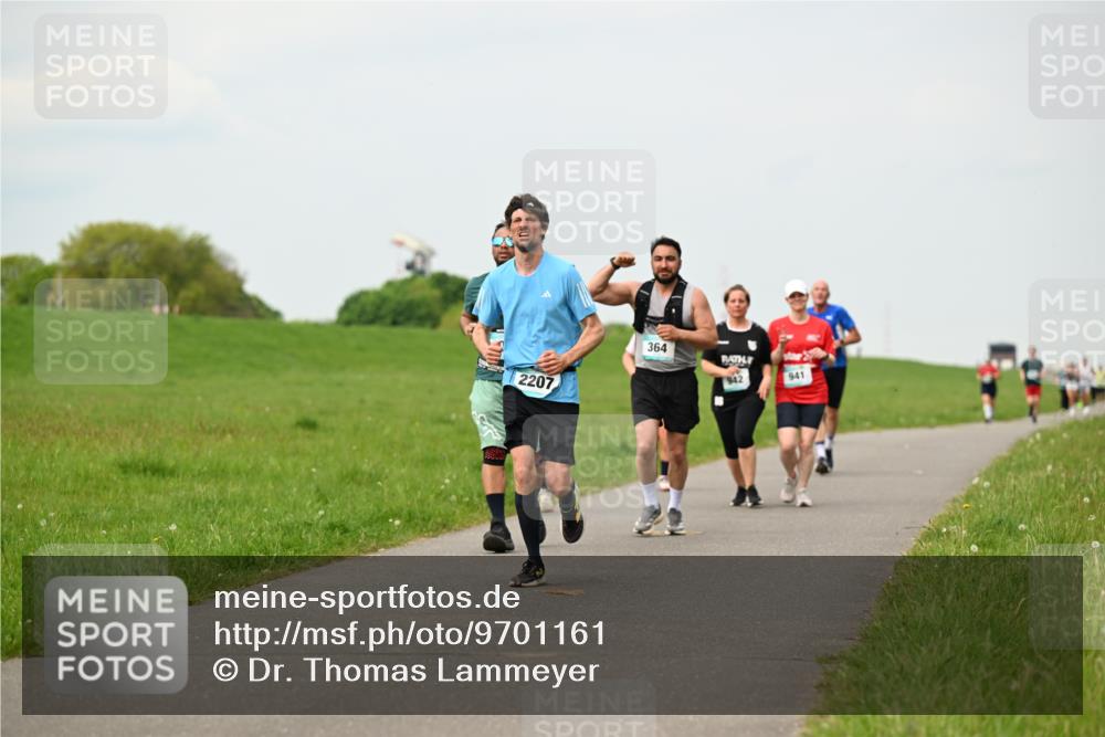 10.05.2026 - 8. Wedeler Halbmarathon Dr. Thomas Lammeyer http://msf.ph/oto/9701161 10.05.2026 11:42:01 Laufen 2207, 364, 942, 941 meine-sportfotos.de