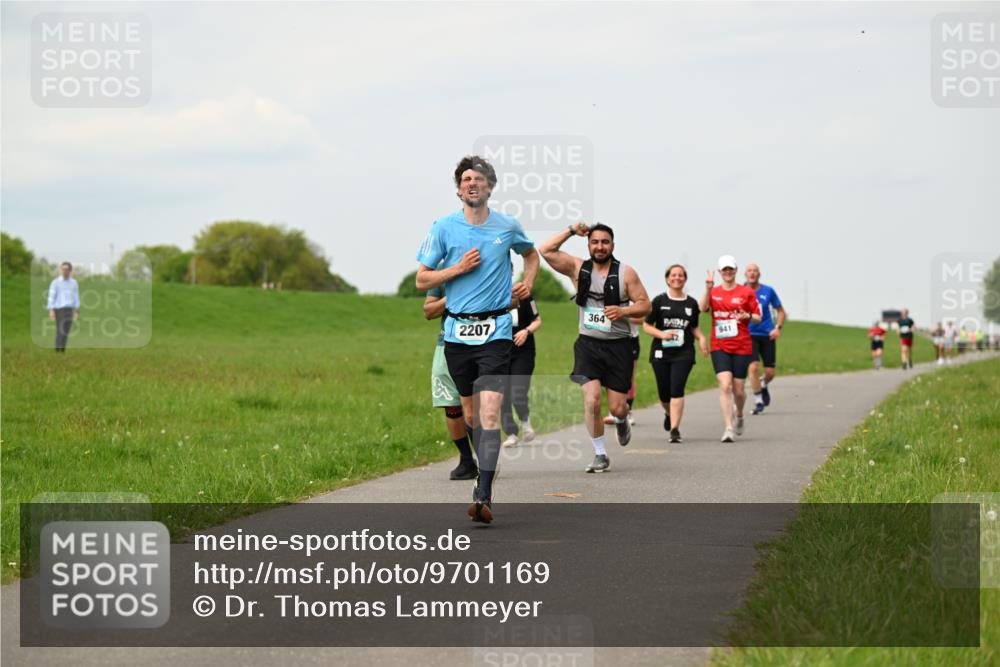 10.05.2026 - 8. Wedeler Halbmarathon Dr. Thomas Lammeyer http://msf.ph/oto/9701169 10.05.2026 11:42:02 Laufen 2207, 364, 941 meine-sportfotos.de