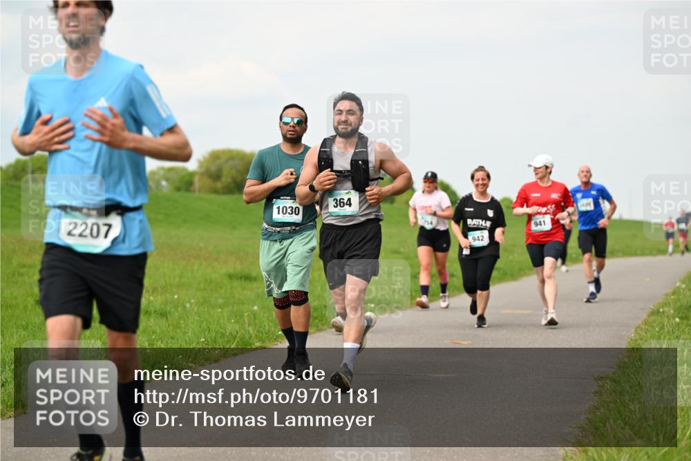 10.05.2026 - 8. Wedeler Halbmarathon Dr. Thomas Lammeyer http://msf.ph/oto/9701181 10.05.2026 11:42:04 Laufen 364, 1030, 2207, 942, 941 meine-sportfotos.de