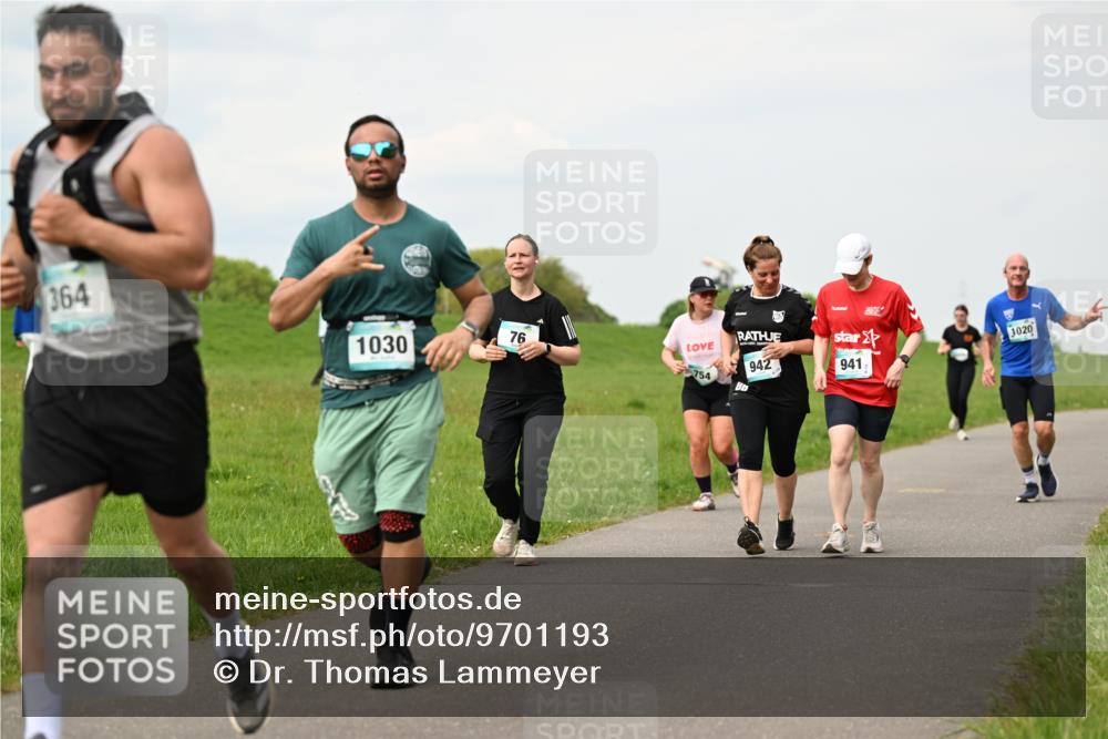 10.05.2026 - 8. Wedeler Halbmarathon Dr. Thomas Lammeyer http://msf.ph/oto/9701193 10.05.2026 11:42:06 Laufen 364, 1030, 1020, 942, 941, 754 meine-sportfotos.de