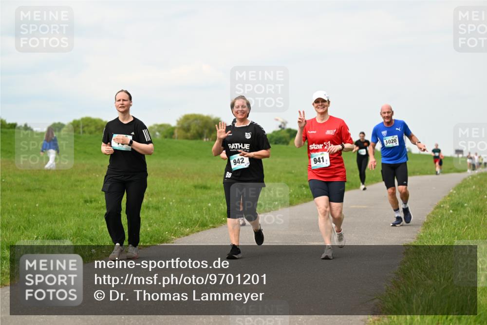 10.05.2026 - 8. Wedeler Halbmarathon Dr. Thomas Lammeyer http://msf.ph/oto/9701201 10.05.2026 11:42:08 Laufen 942, 1020, 941 meine-sportfotos.de
