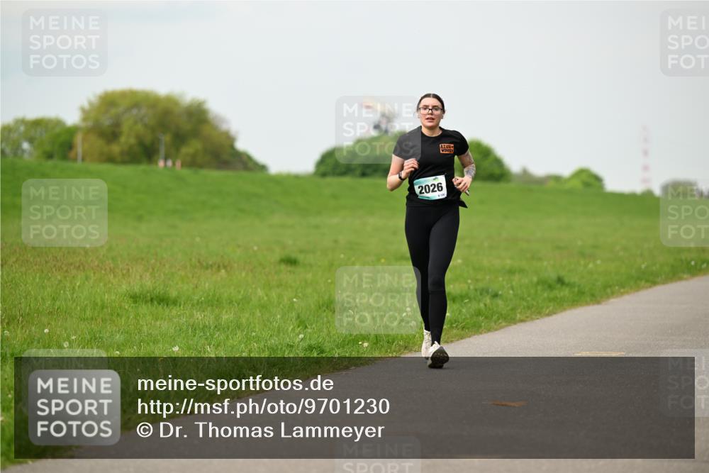 10.05.2026 - 8. Wedeler Halbmarathon Dr. Thomas Lammeyer http://msf.ph/oto/9701230 10.05.2026 11:42:14 Laufen 2026 meine-sportfotos.de